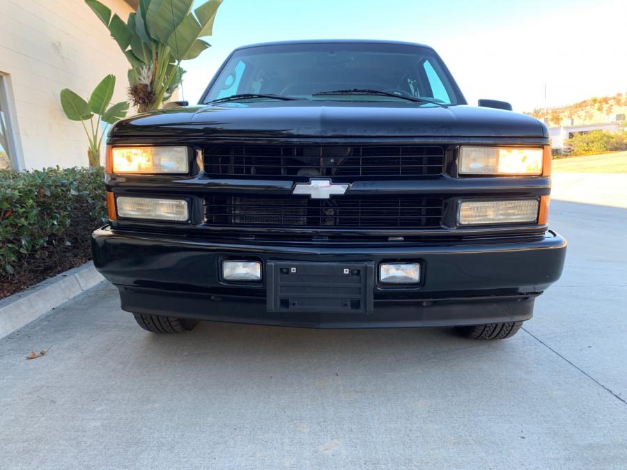  Chevrolet Tahoe Limited (GMT840) 2000 года  (фото 22 из 233)